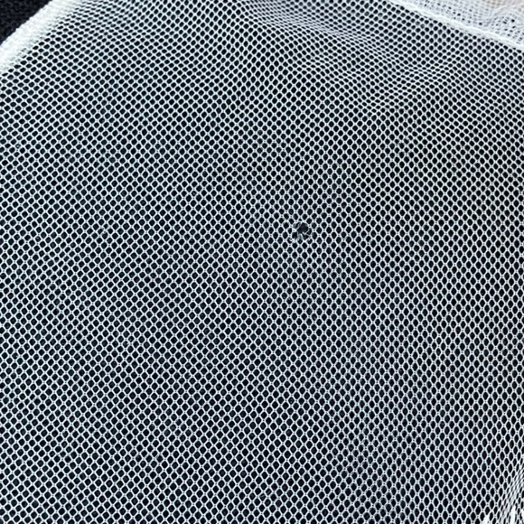 Lace wedding dress with medium train. - Picture 12 of 16